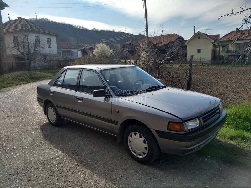 Mazda 323 
