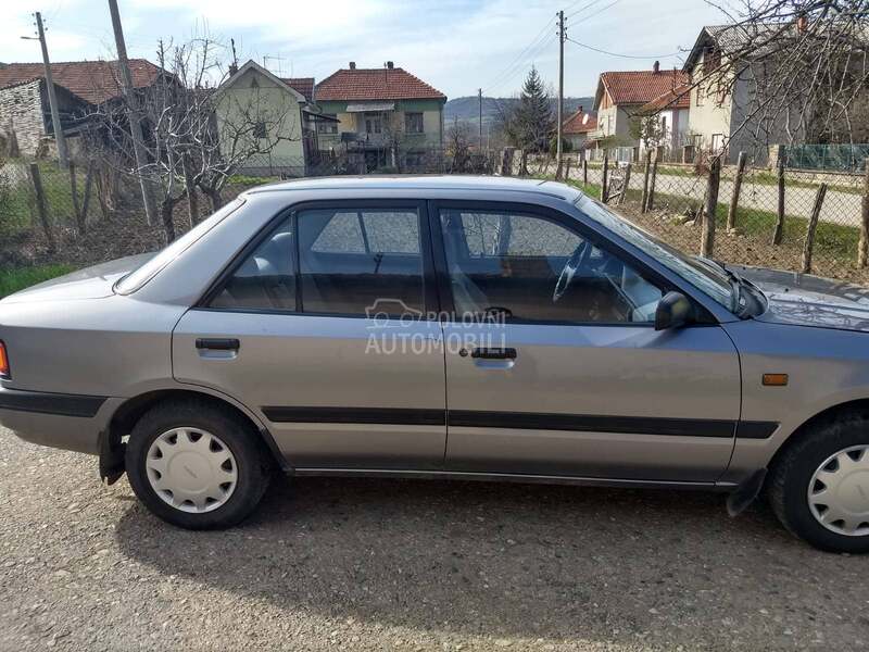 Mazda 323 