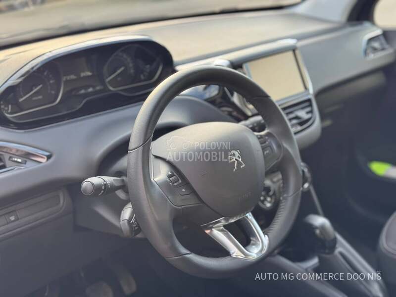 Peugeot 208 1.2E ACTIVE