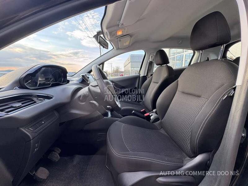 Peugeot 208 1.2E ACTIVE