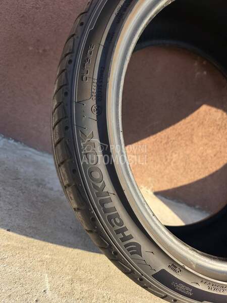 Hankook 235/40 R19 Letnja