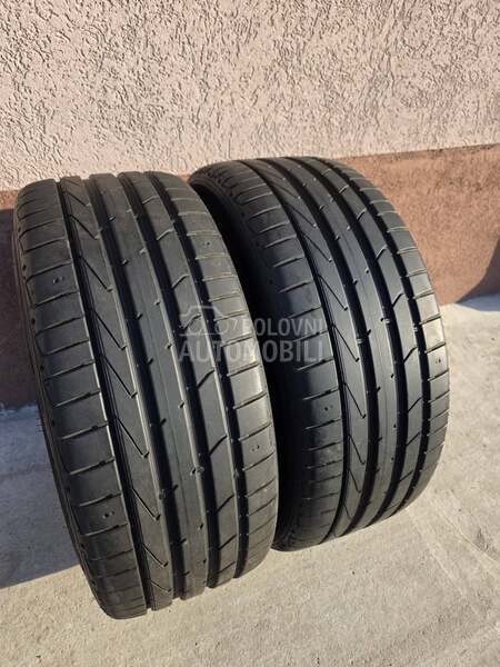 Hankook 235/40 R19 Letnja