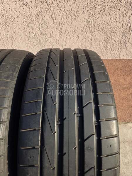 Hankook 235/40 R19 Letnja