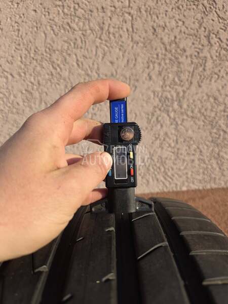 Hankook 235/40 R19 Letnja