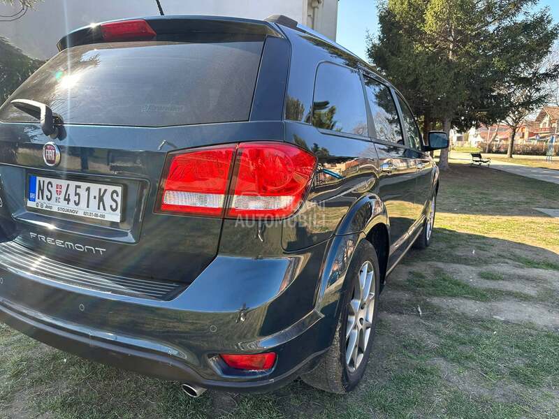 Fiat Freemont 