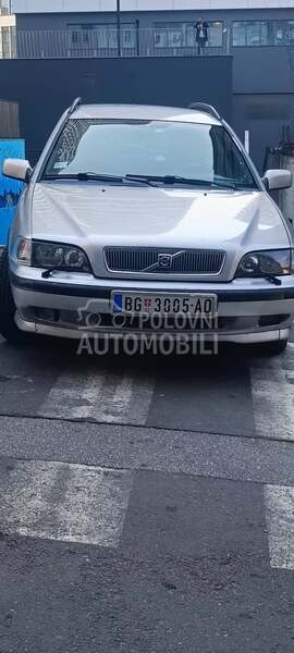 Volvo V40 