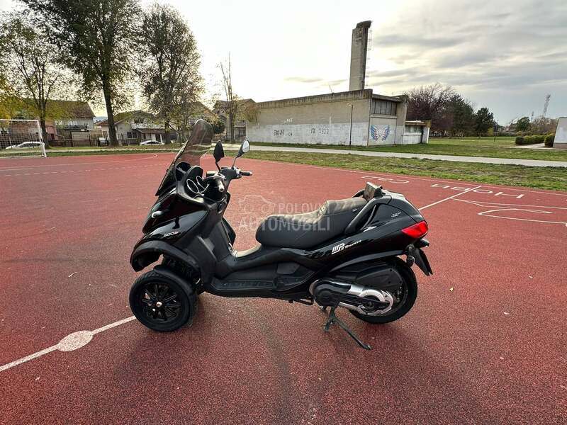 Piaggio MP3