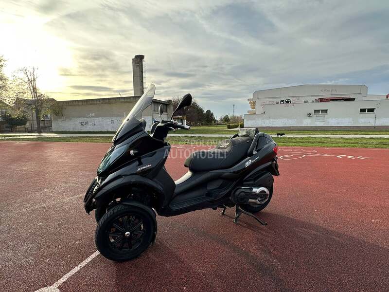 Piaggio MP3