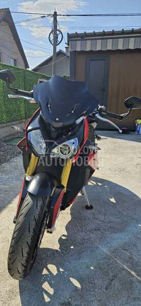 BMW S1000R