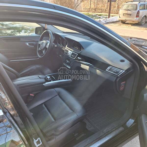 Mercedes Benz E 200 