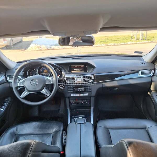 Mercedes Benz E 200 
