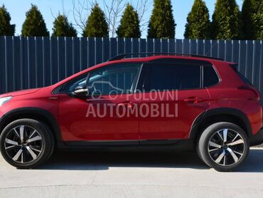 Peugeot 2008 Auto/Pano