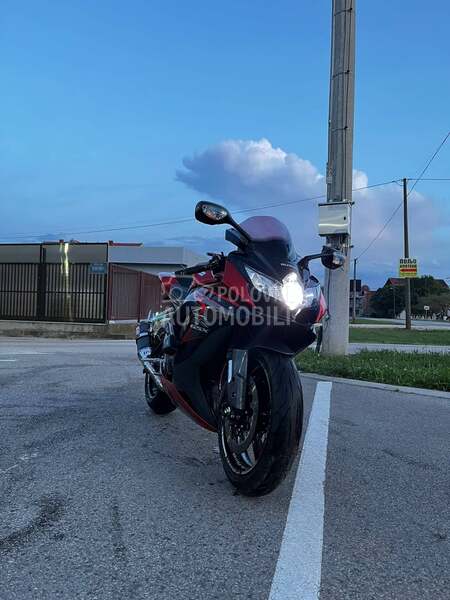 Suzuki GSXR 750 K9