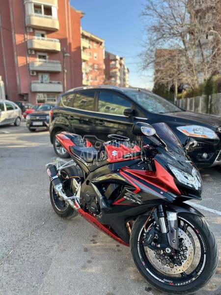 Suzuki GSXR 750 K9