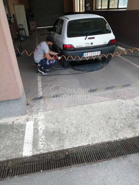 Renault Clio 