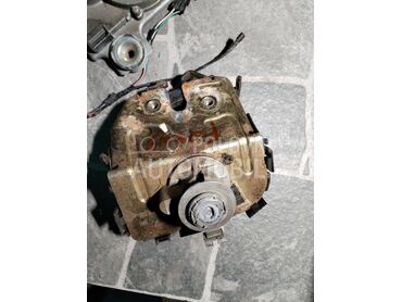 brava petih vrata za Ford Focus od 1998. do 2002. god.