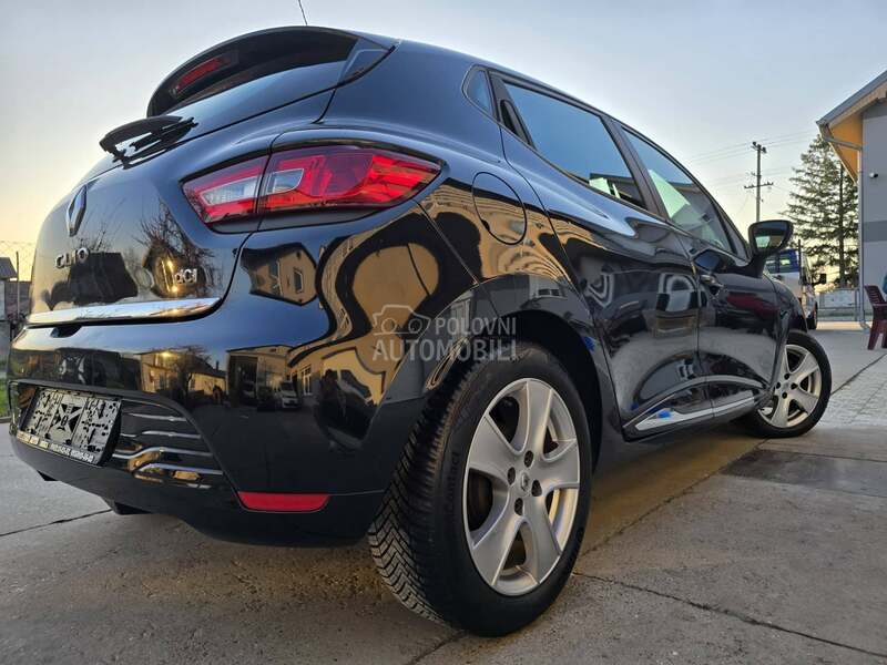 Renault Clio 1.5 DCI//NIGHT/DAY//