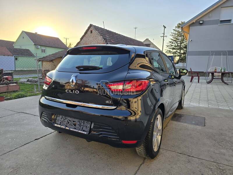 Renault Clio 1.5 DCI//NIGHT/DAY//