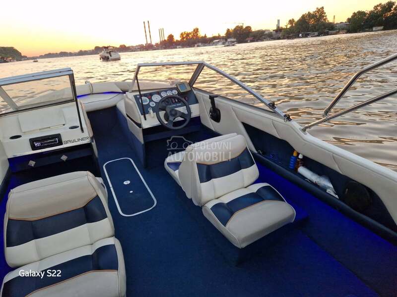 Bayliner CAPRI 1950 Servisiran