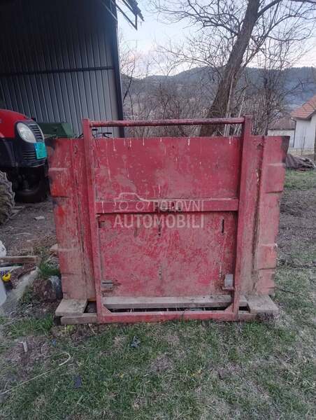 Sip korpa za traktor