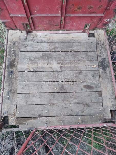 Sip korpa za traktor