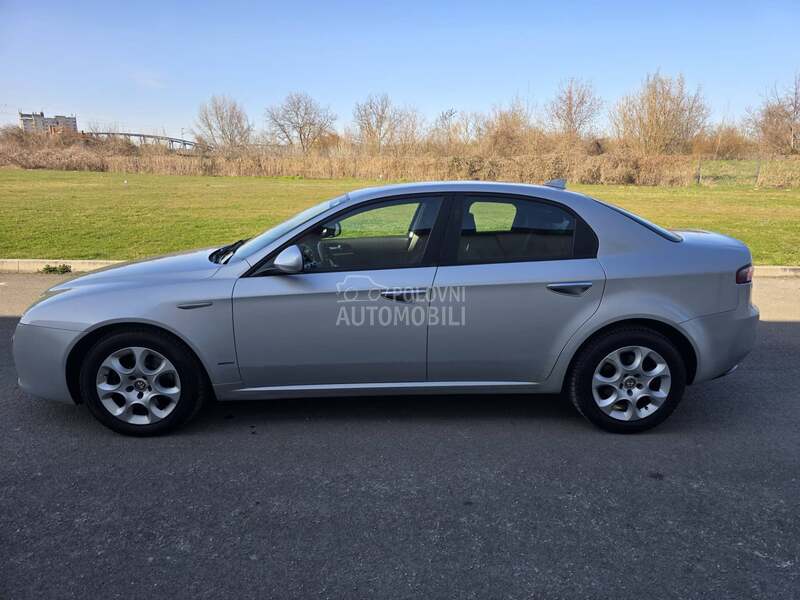 Alfa Romeo 159 8V