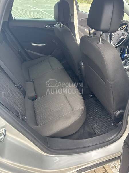 Opel Astra J 