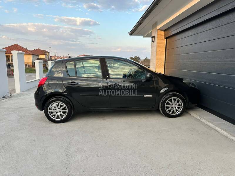 Renault Clio c.h.t.o.p