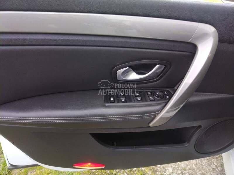 Renault Laguna 4CONTROL