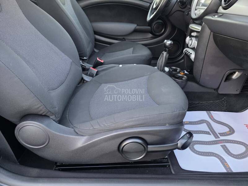 MINI Cooper D 1.6 D/181.000 K.M