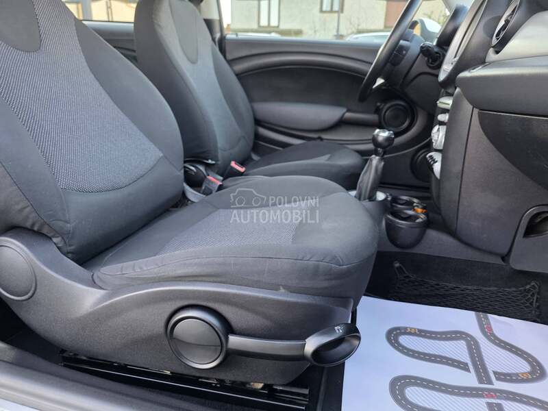 MINI Cooper D 1.6 D/181.000 K.M