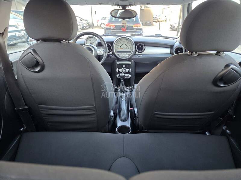 MINI Cooper D 1.6 D/181.000 K.M