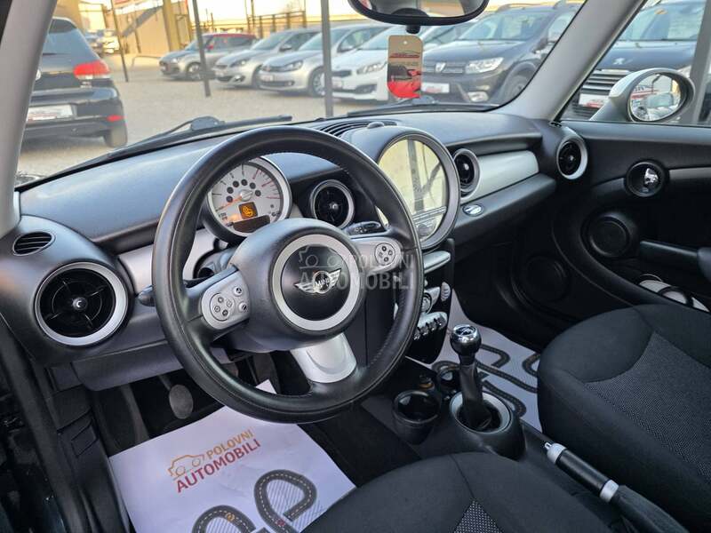 MINI Cooper D 1.6 D/181.000 K.M