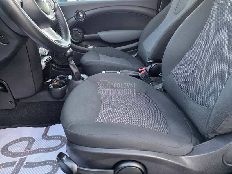 MINI Cooper D 1.6 D/181.000 K.M