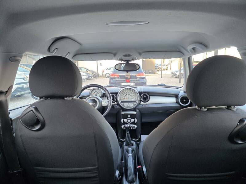 MINI Cooper D 1.6 D/181.000 K.M