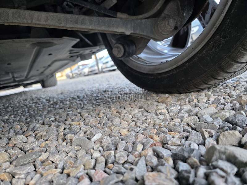 MINI Cooper D 1.6 D/181.000 K.M