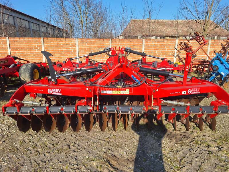 Kverneland Aragon 400 TURSKA