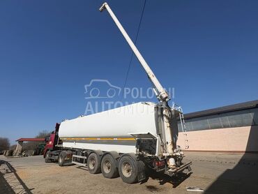 Lecitrailer prikolica za stocnu hranu