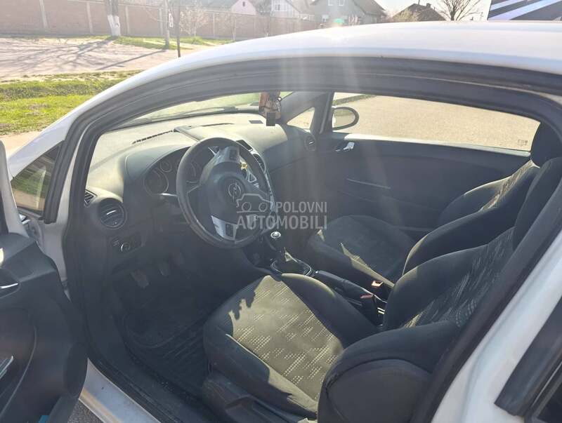 Opel Corsa D 