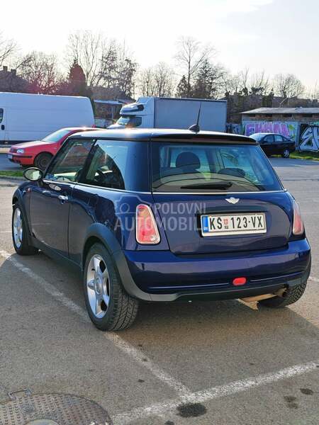 MINI Cooper 1.6