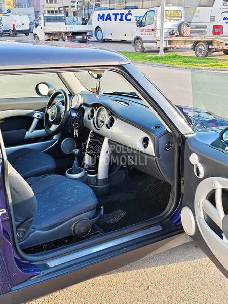 MINI Cooper 1.6
