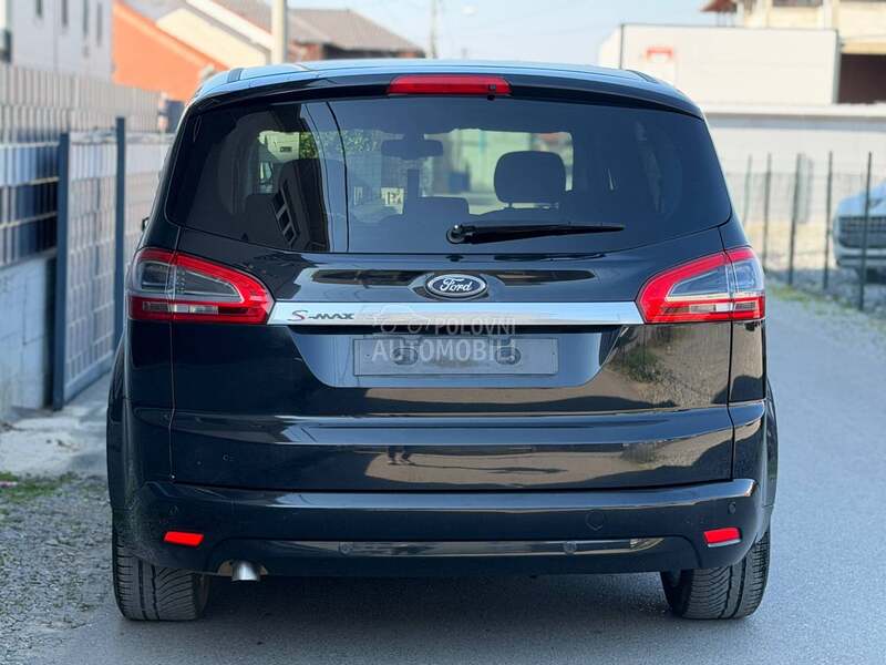 Ford S-Max restyle/CH//