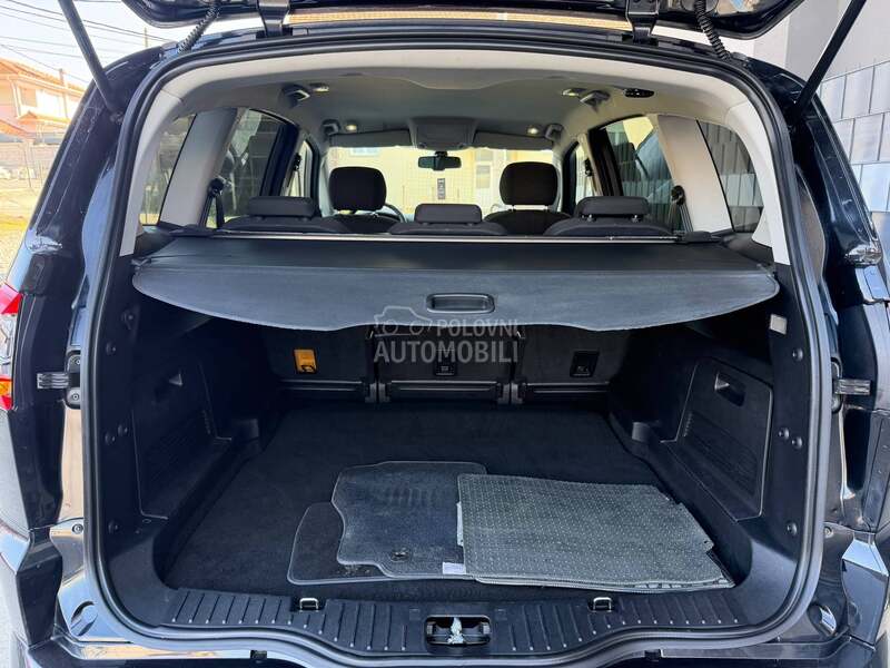 Ford S-Max restyle/CH//