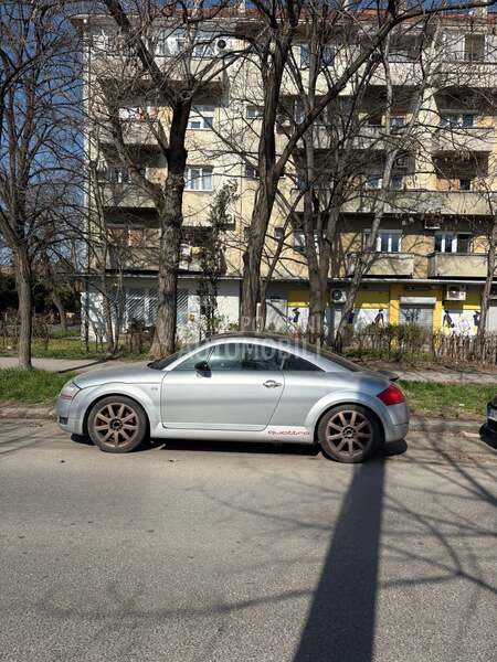 Audi TT 