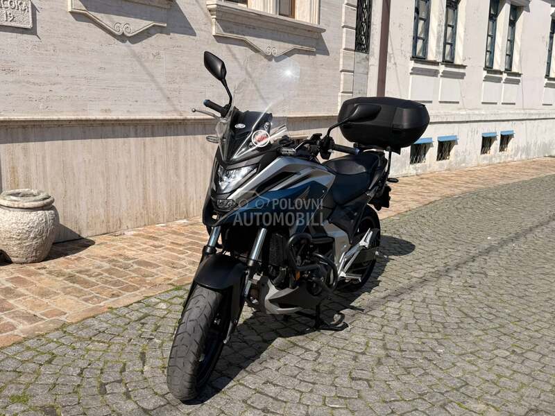 Honda NC750X DCT