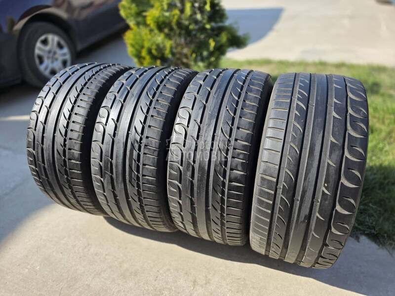 Riken 255/40 R19 Letnja