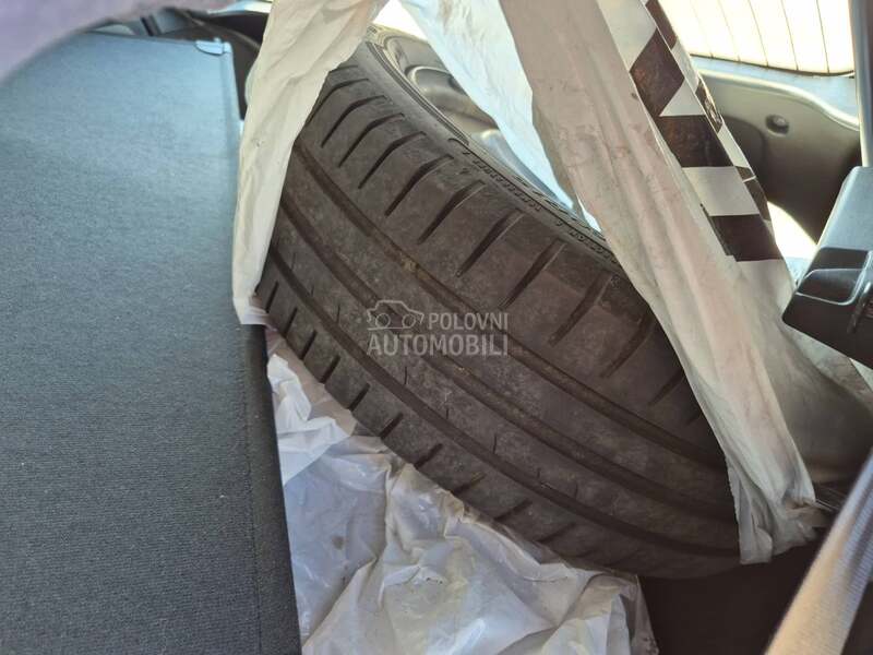 Renault Twingo 1.0 b