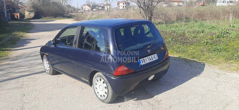 Lancia Ypsilon 
