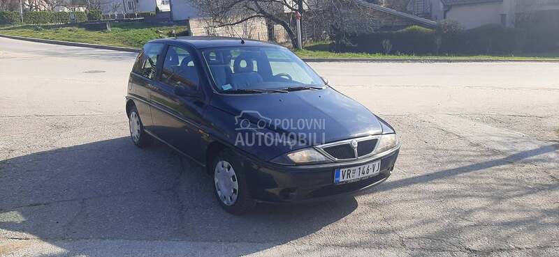 Lancia Ypsilon 