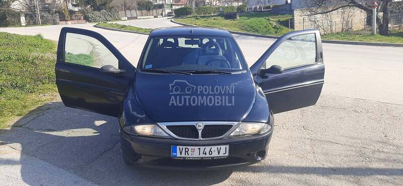 Lancia Ypsilon 